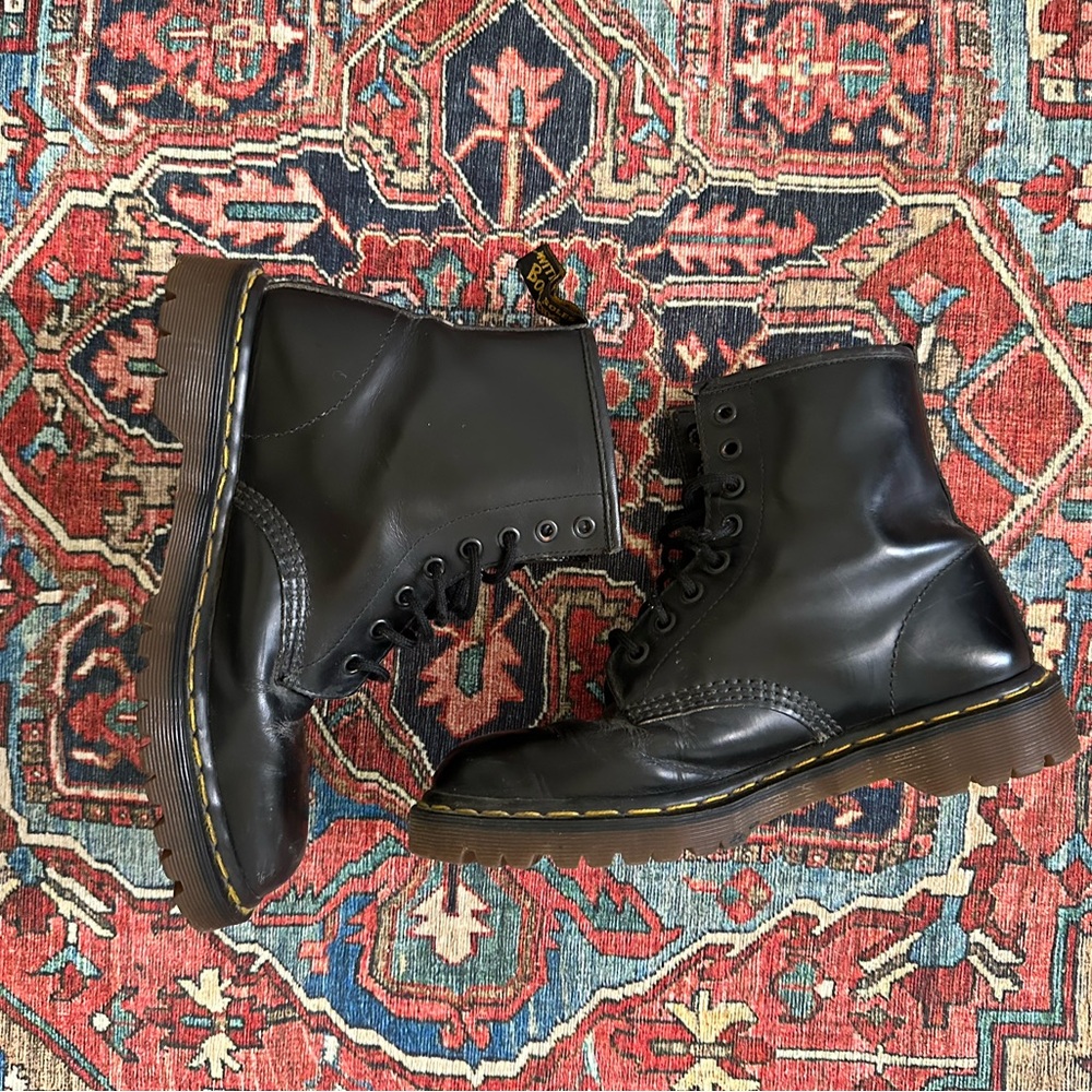 Dr. Martens Black Leather Boots MADE IN ENGLAND